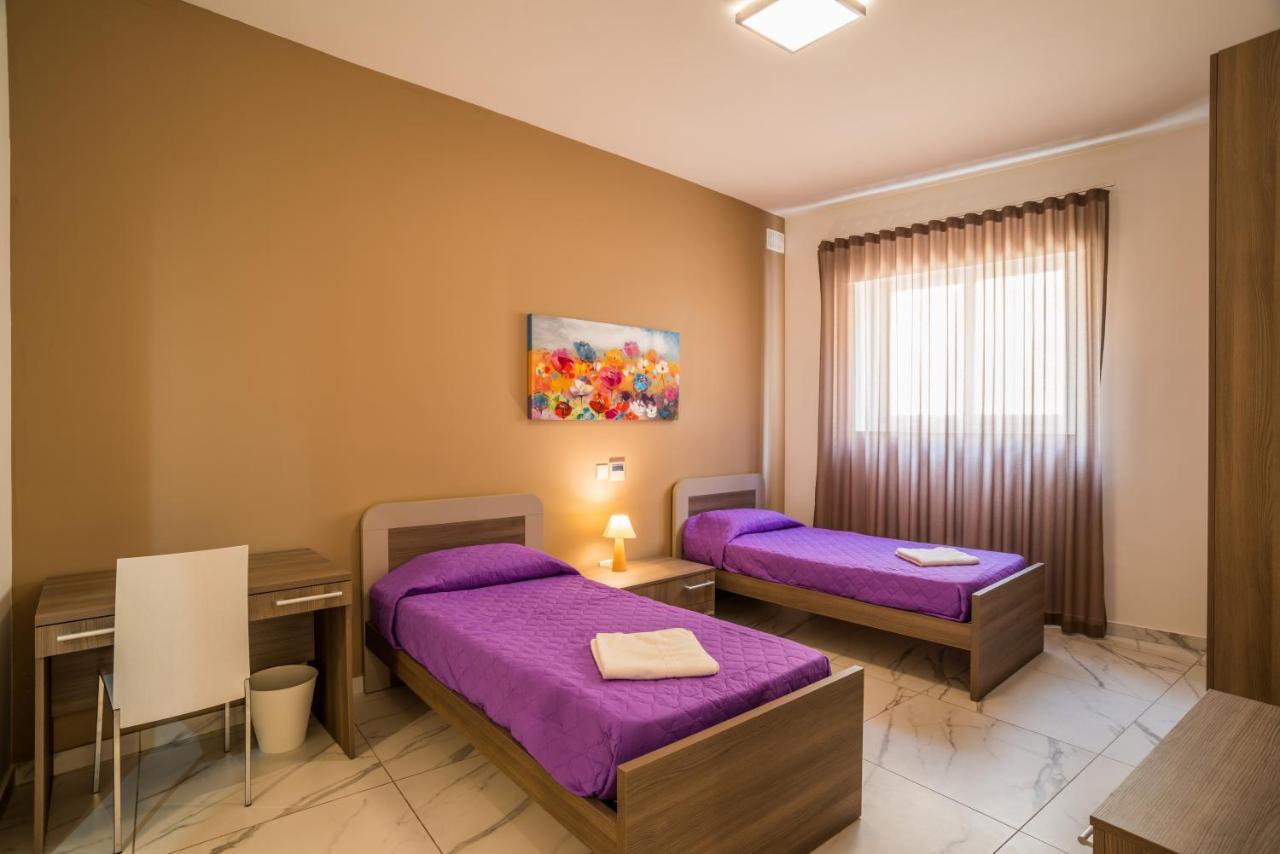 The Sea-Bank Villa Apartments Marsaskala Exterior photo